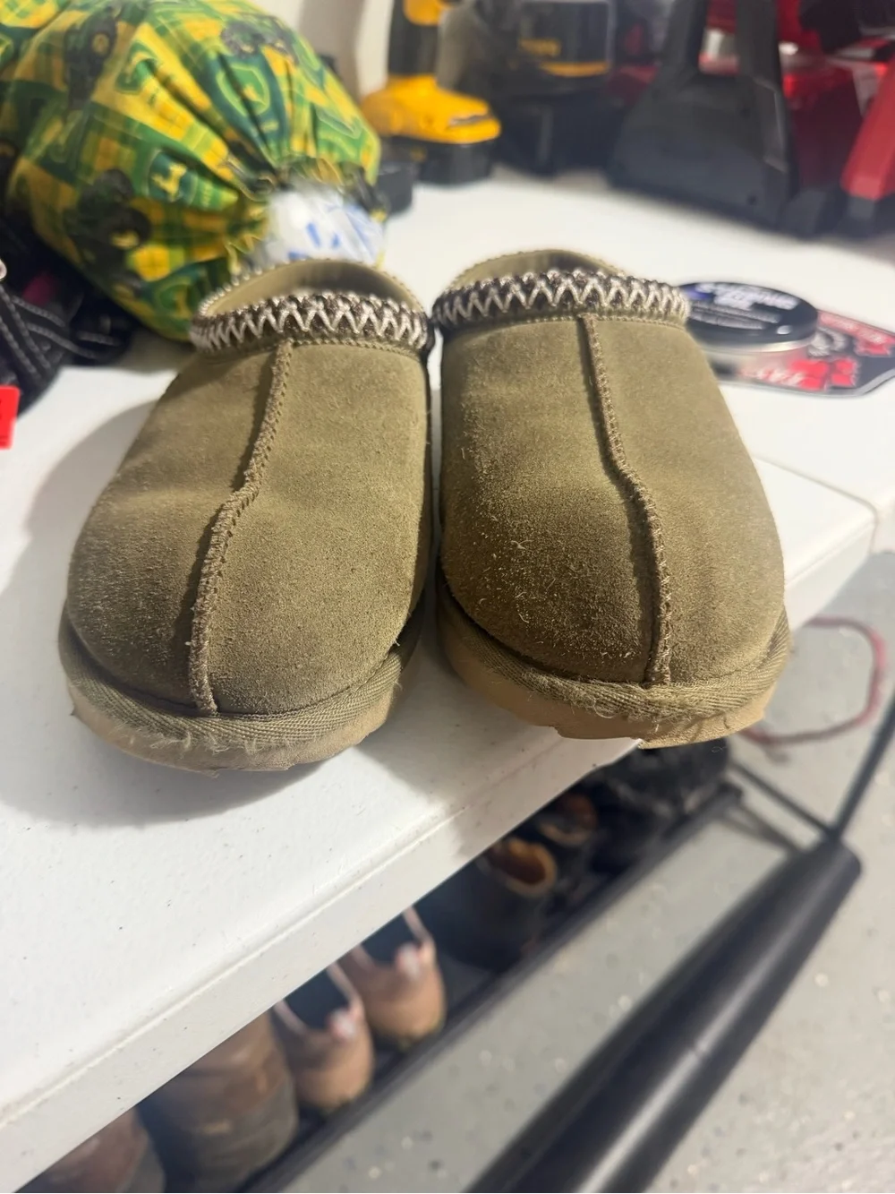 UGG Tasmans color Anilope size youth 4